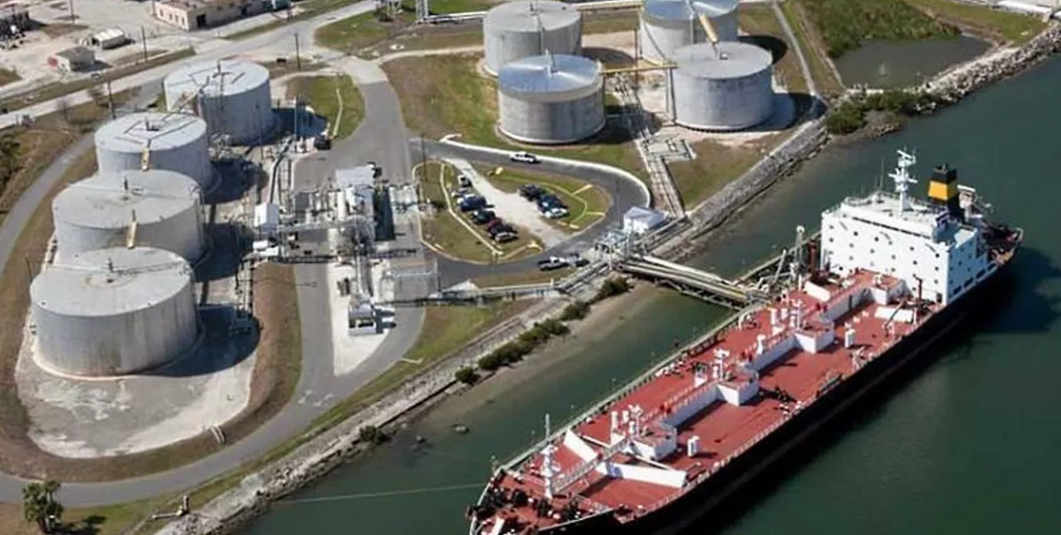 Как поставляют нефть